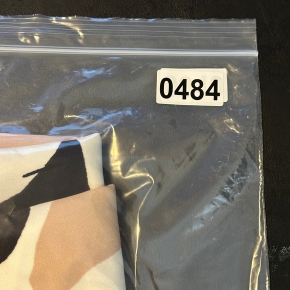 Richard Allan x H&M Abstract Print Midi Skirt Women's Size 0 Beige Black flare - Picture 7 of 7